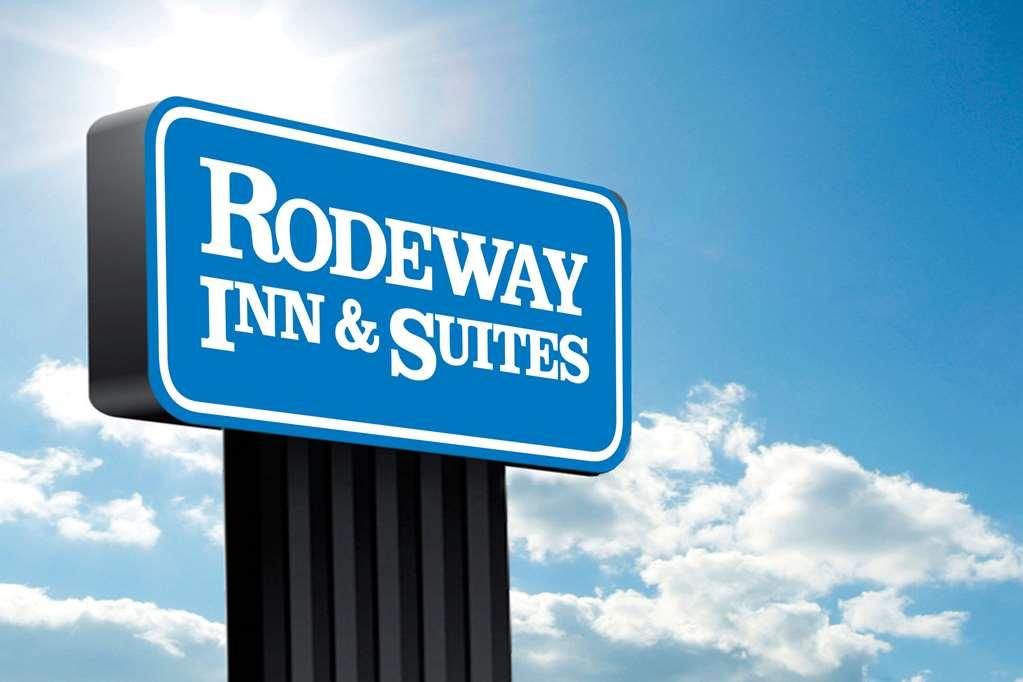 Quality Inn & Suites Vandalia Near I-70 And Hwy 51 Exterior foto